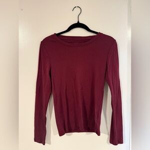 NWOT! GAP Women’s Long Sleeve Shirt - Burgundy